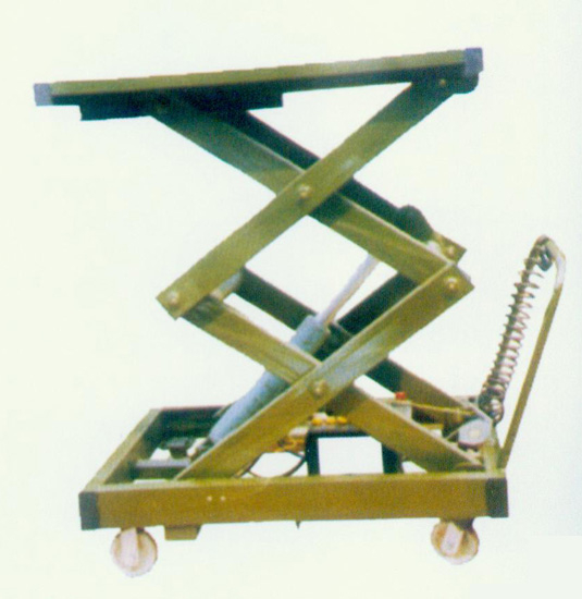車(chē)載式液壓升降平臺(tái)